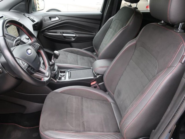 Ford Kuga  2.0 TDCi ST-Line