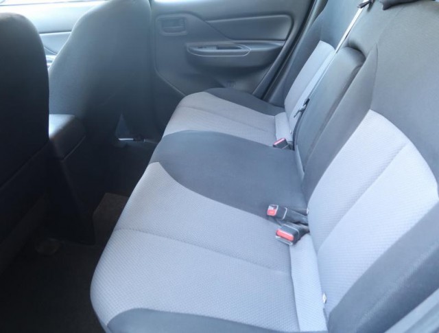 Mitsubishi L200  2.2 DI-D Invite