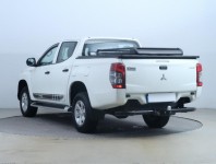 Mitsubishi L200  2.2 DI-D Invite