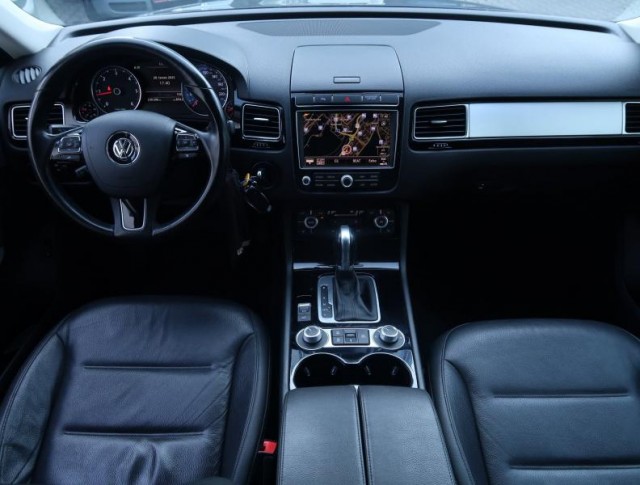 Volkswagen Touareg  3.0 TDI Business