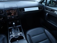 Volkswagen Touareg  3.0 TDI Business