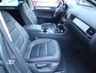 Volkswagen Touareg  3.0 TDI Business