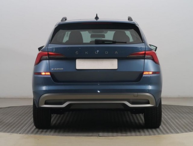 Škoda Kamiq  1.0 TSI Ambition