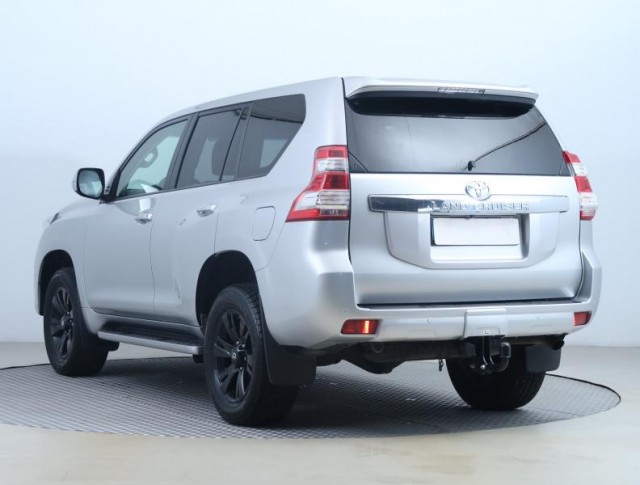 Toyota Land Cruiser  2.8 D-4D 