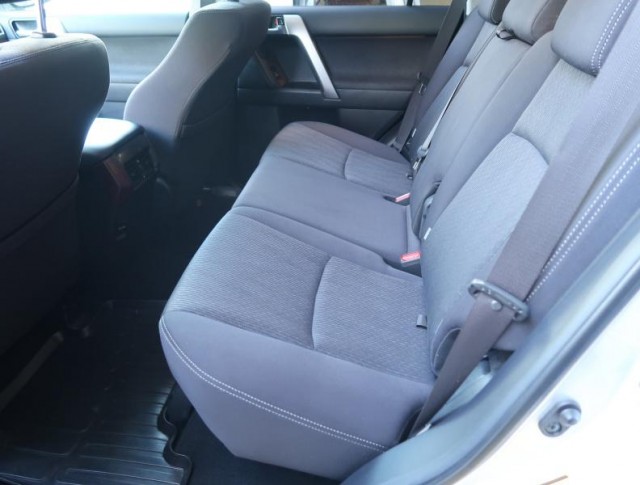 Toyota Land Cruiser  2.8 D-4D 