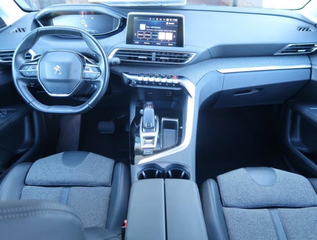 Peugeot 3008  1.6 PureTech Allure