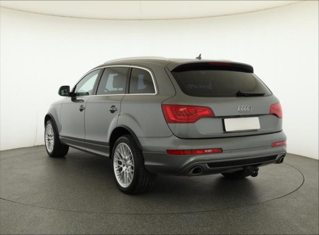 Audi Q7  3.0 TDI S-Line