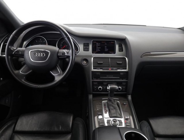 Audi Q7  3.0 TDI S-Line