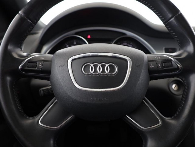 Audi Q7  3.0 TDI S-Line