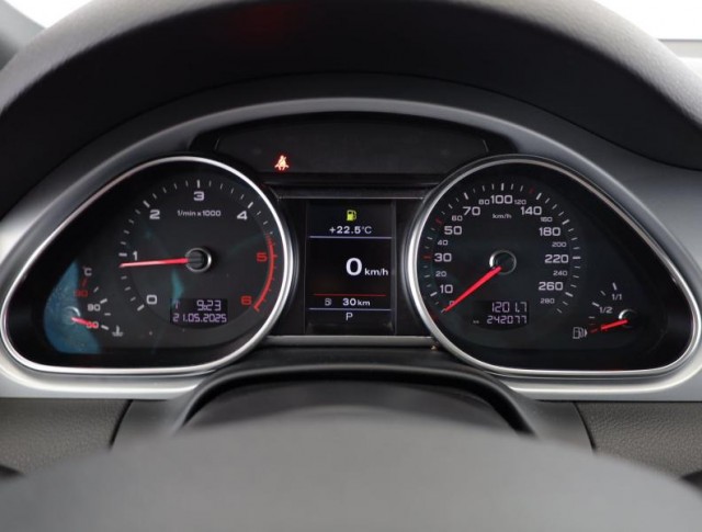 Audi Q7  3.0 TDI S-Line