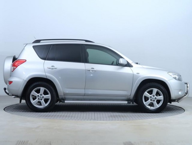 Toyota RAV 4  2.2 D-CAT 
