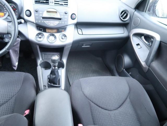 Toyota RAV 4  2.2 D-CAT 