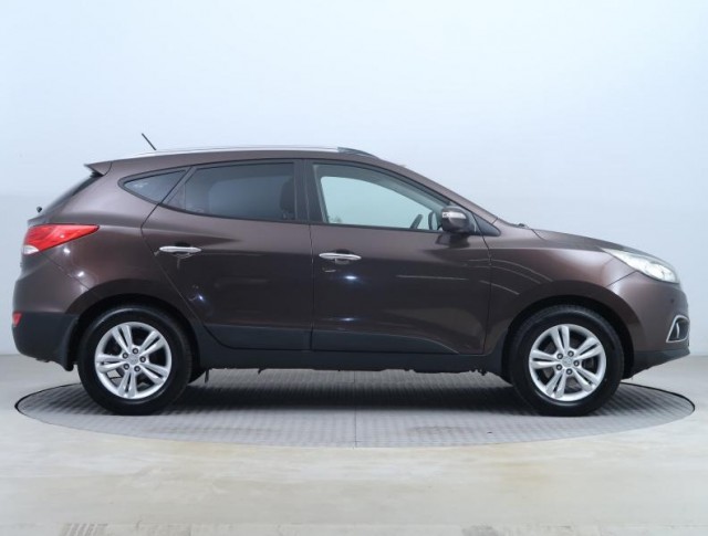 Hyundai ix35  2.0 CVVT Trikolor Plus