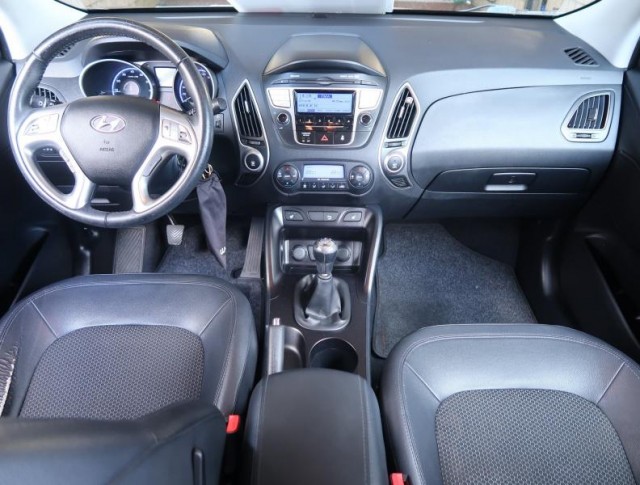 Hyundai ix35  2.0 CVVT Trikolor Plus