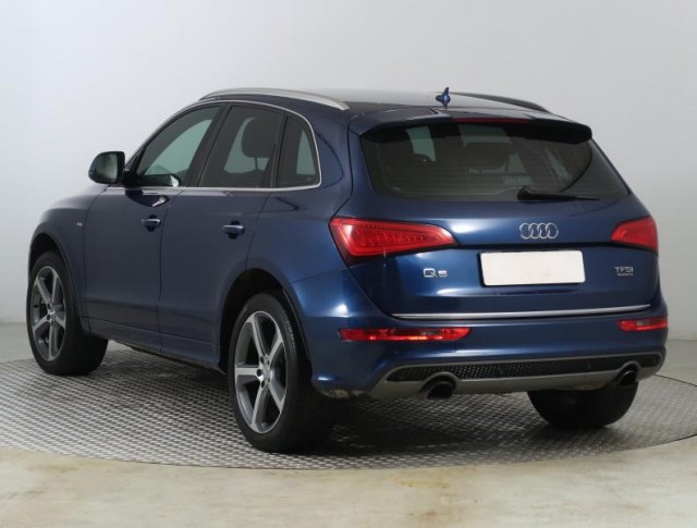 Audi Q5  2.0 TFSI S line