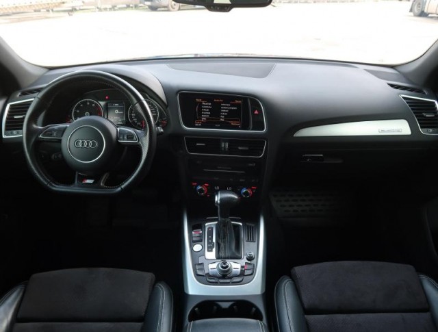 Audi Q5  2.0 TFSI S line