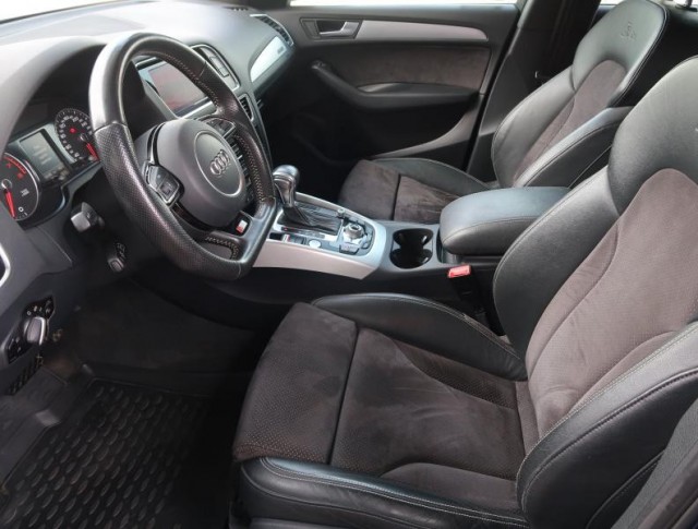 Audi Q5  2.0 TFSI S line