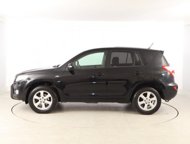 Toyota RAV 4  2.2 D-4D Style
