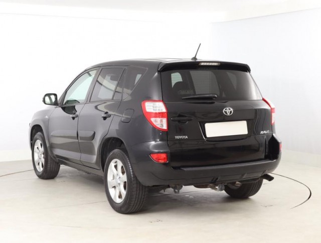 Toyota RAV 4  2.2 D-4D Style