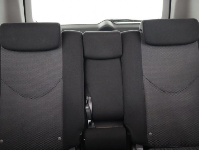 Toyota RAV 4  2.2 D-4D Style