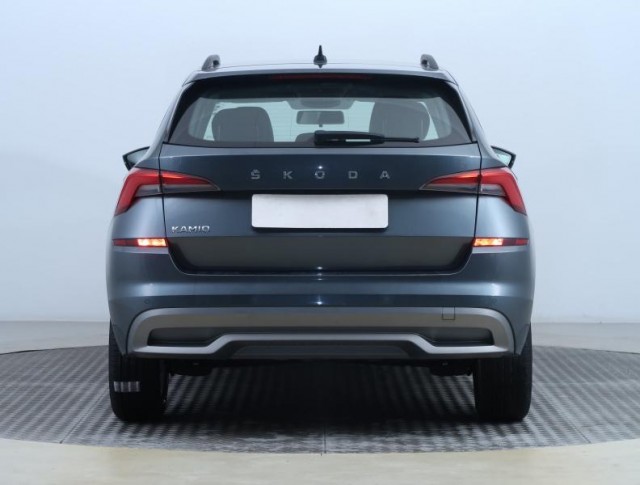 Škoda Kamiq  1.0 TSI Ambition Plus