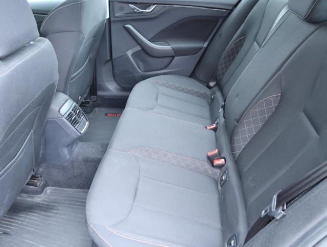Škoda Kamiq  1.0 TSI Ambition Plus