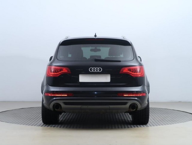 Audi Q7  3.0 TDI 