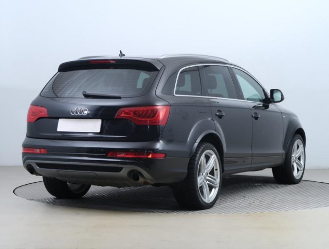 Audi Q7  3.0 TDI 