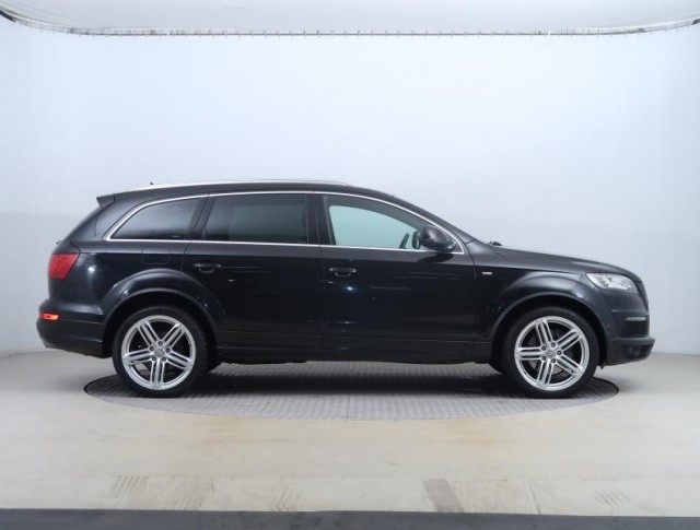 Audi Q7  3.0 TDI 