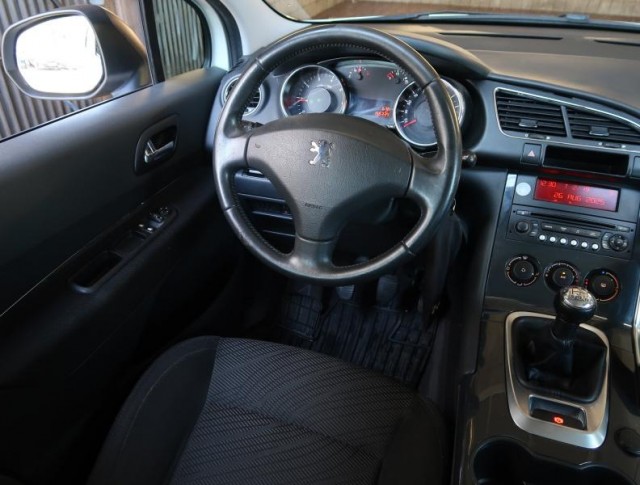 Peugeot 3008  1.6 VTi Active
