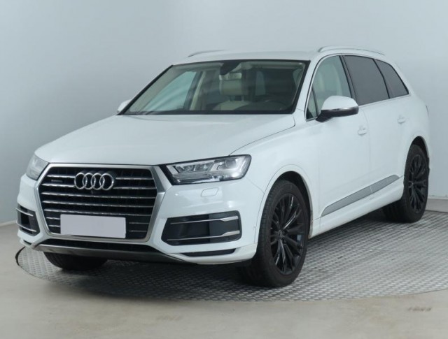 Audi Q7  3.0 TDI 