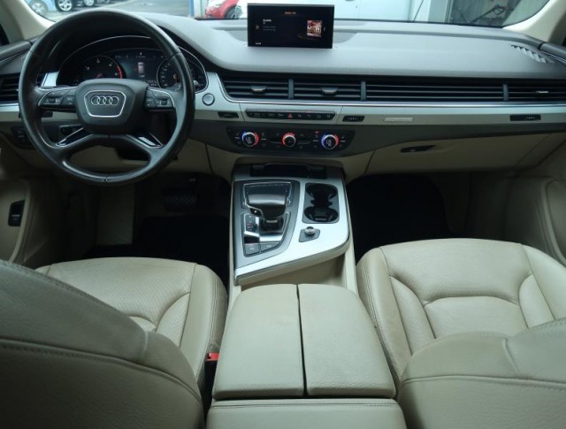 Audi Q7  3.0 TDI 