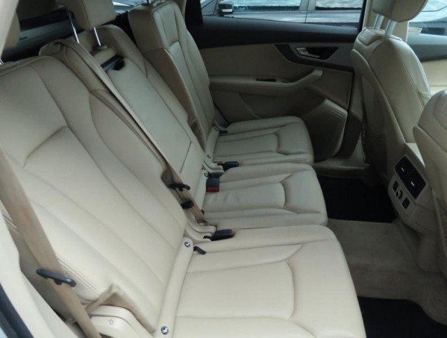 Audi Q7  3.0 TDI 