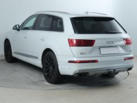Audi Q7  3.0 TDI 