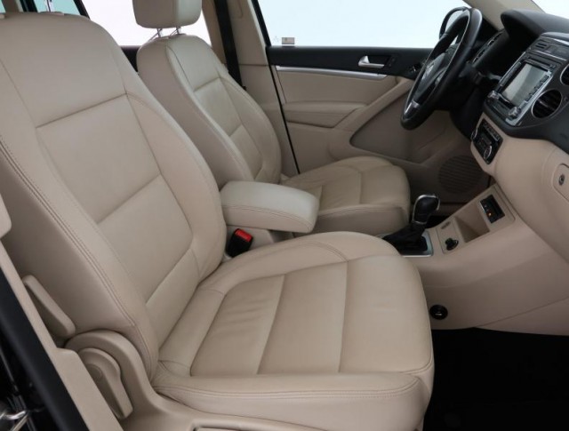 Volkswagen Tiguan  2.0 TSI Sport