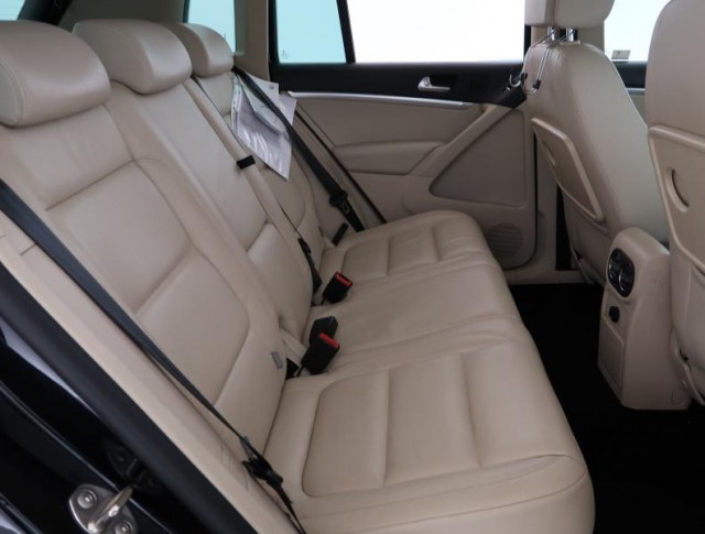 Volkswagen Tiguan  2.0 TSI Sport