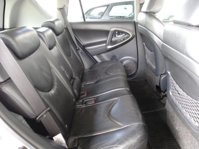 Toyota RAV 4  2.2 D-CAT 