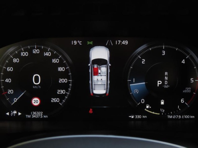 Volvo XC90  B5 AWD Momentum
