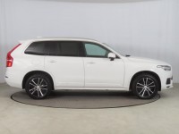 Volvo XC90  B5 AWD Momentum