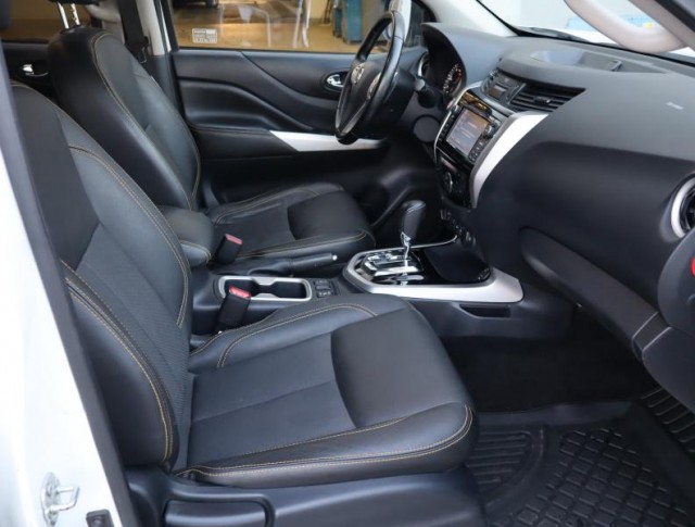 Nissan Navara  2.3 dCi 