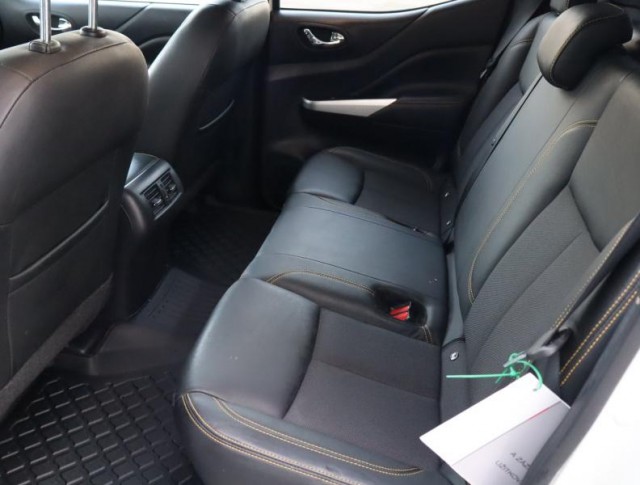 Nissan Navara  2.3 dCi 