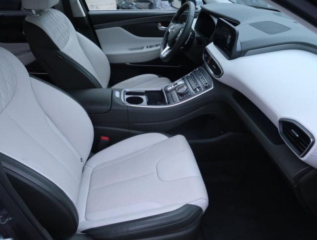 Hyundai Santa Fe  2.2 CRDi 