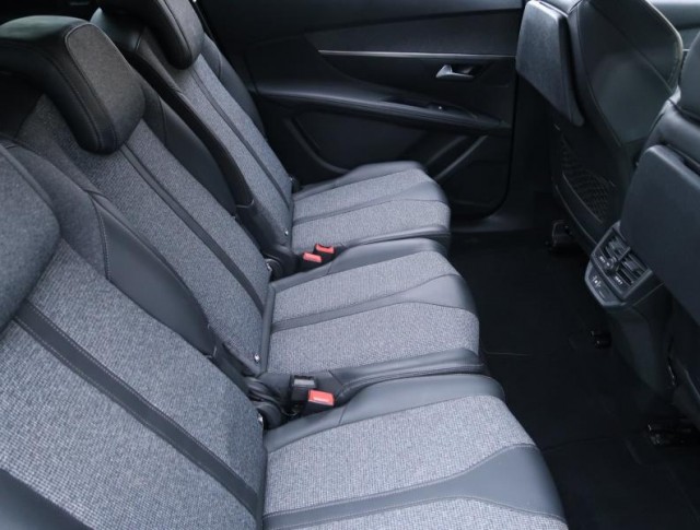 Peugeot 5008  PureTech 130 