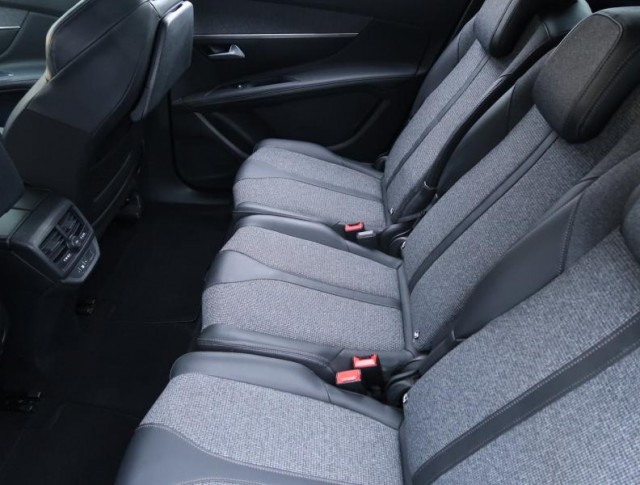 Peugeot 5008  PureTech 130 