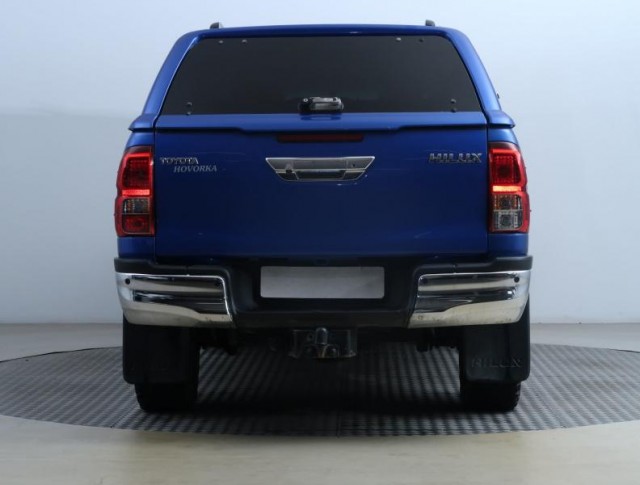 Toyota Hilux  2.4 D-4D 