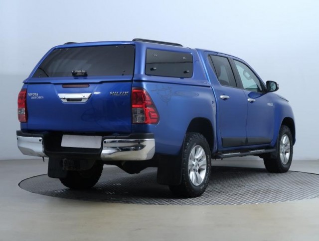 Toyota Hilux  2.4 D-4D 