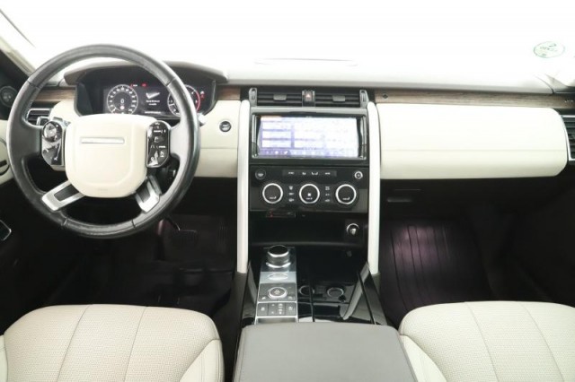 Land Rover Discovery  SDV6 