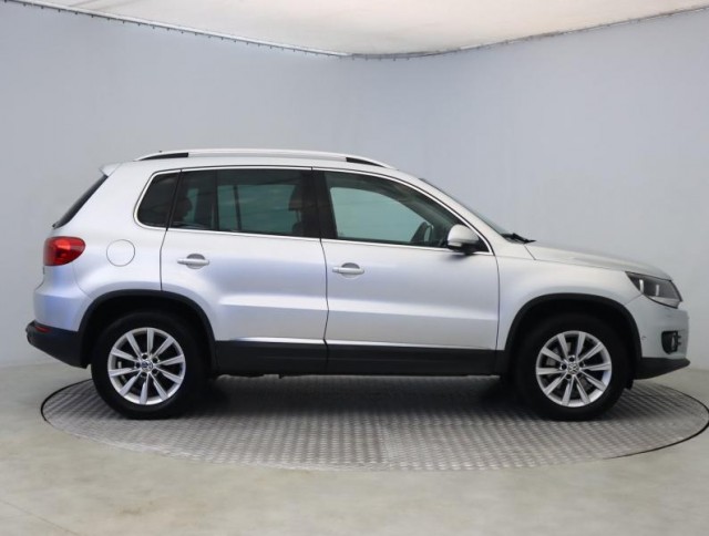 Volkswagen Tiguan  2.0 TDI 