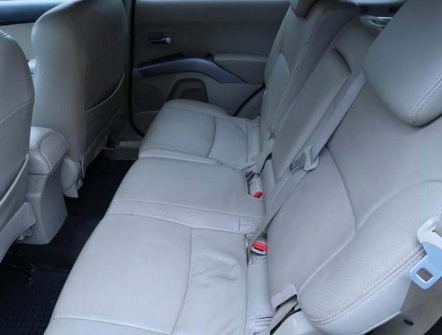 Peugeot 4007  2.2 HDI 