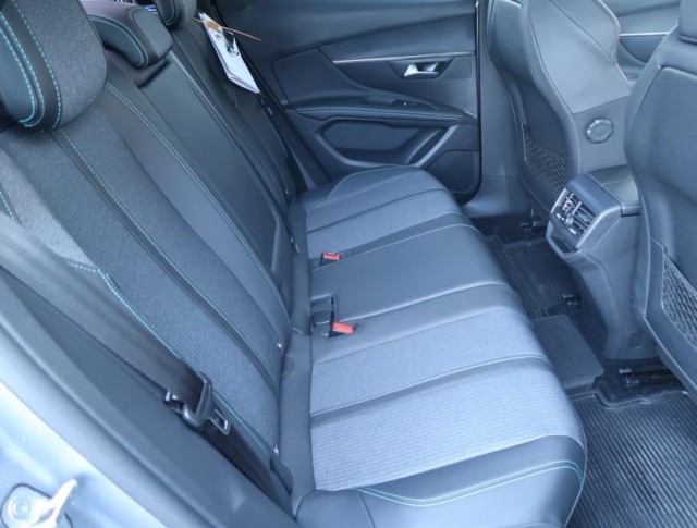 Peugeot 3008  1.2 PureTech Allure